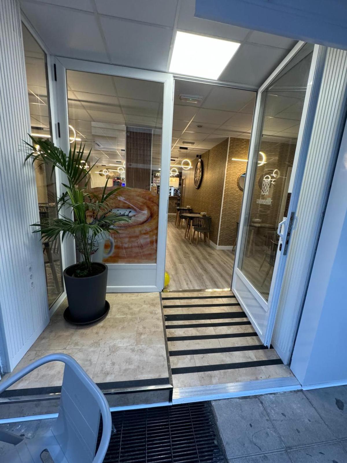 Pension Eurosol Granada Luaran gambar